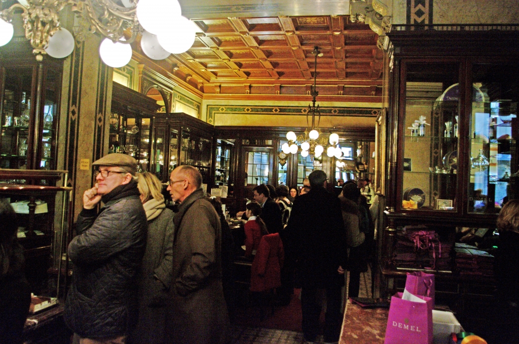 Горбатые мостики Венеции - одна из причин, почему