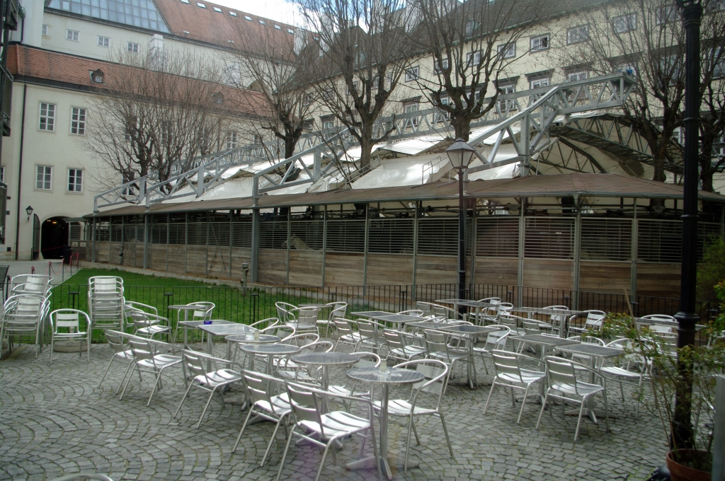 Пример венецианского сотопортего - Sotoportego De L'Abazia. 