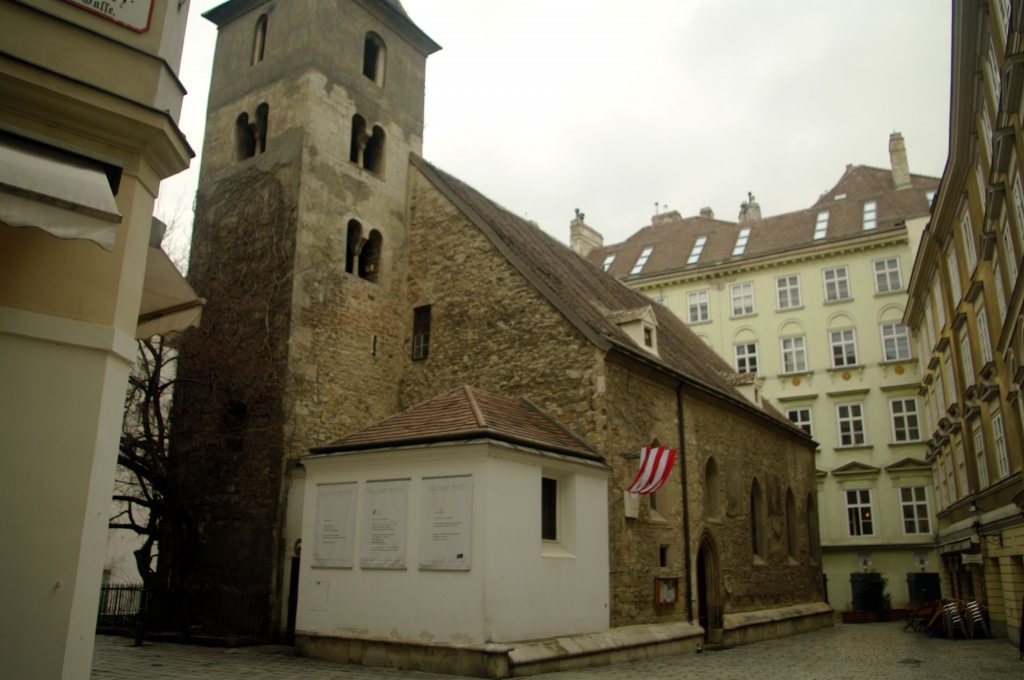 Церковь Сан-Заккариа (San Zaccaria) была построена в IX