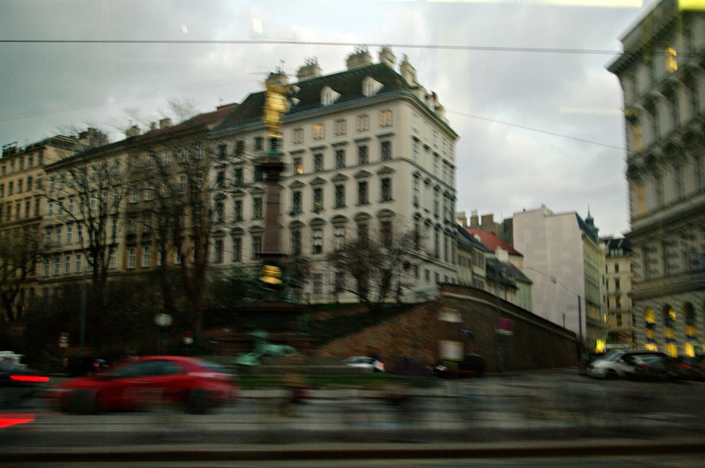 Мост Риальто поздним вечером.