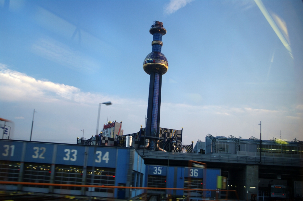 Мемориальная доска на венецианской церкви S.Giovanni Battista in